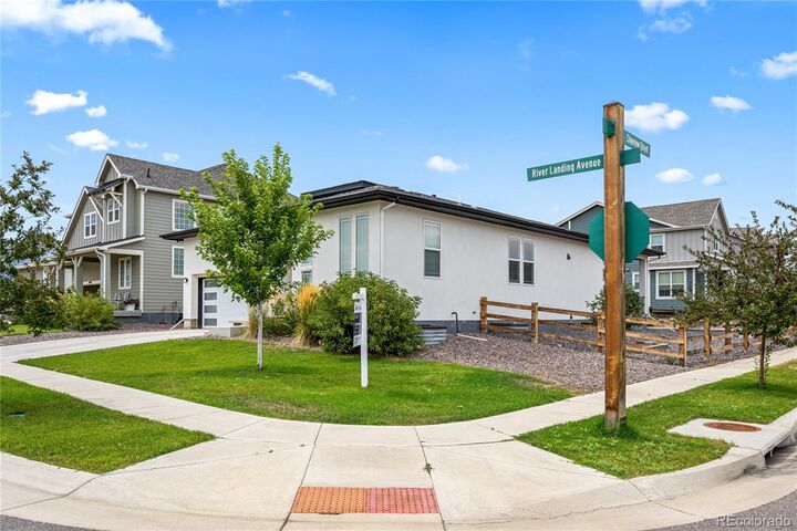 Property Photo:  4863 River Landing Avenue  CO 80504 