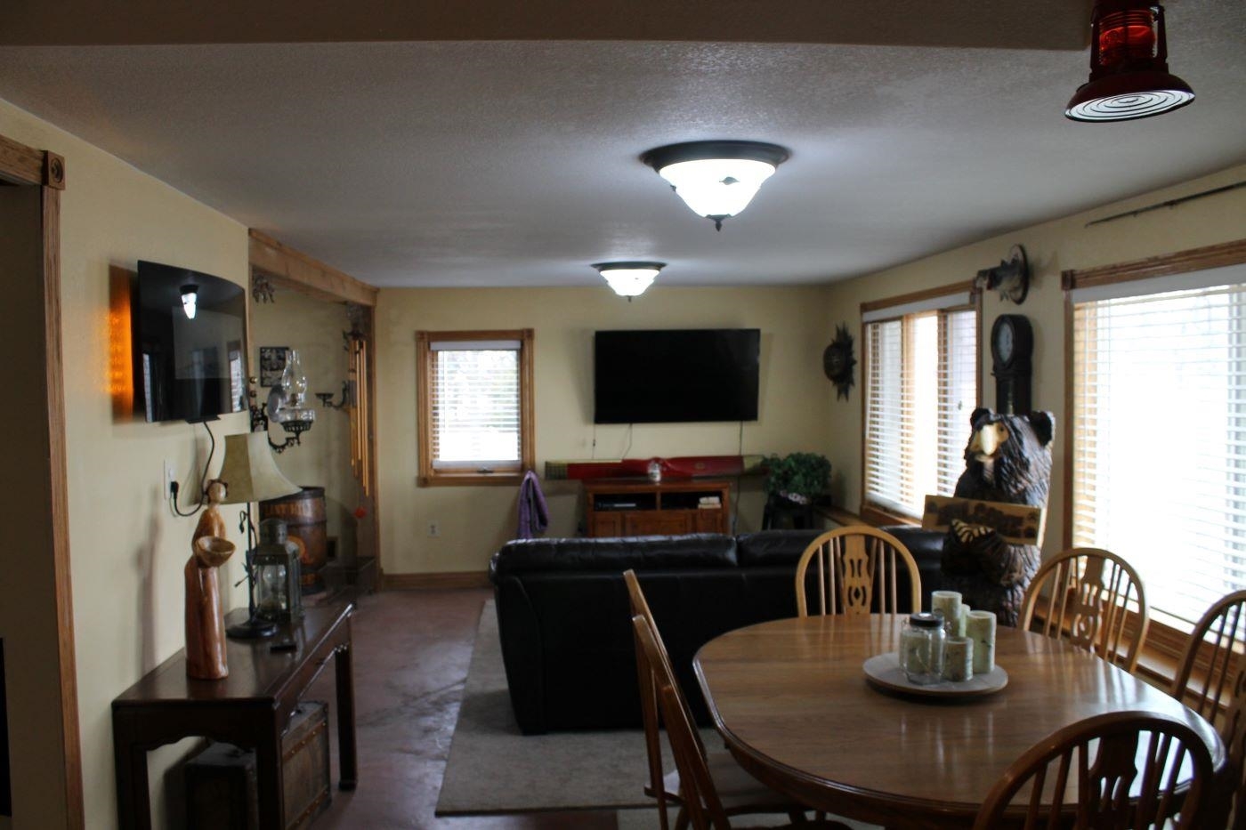 Property Photo:  7607 S Victory Rd  KS 67020 