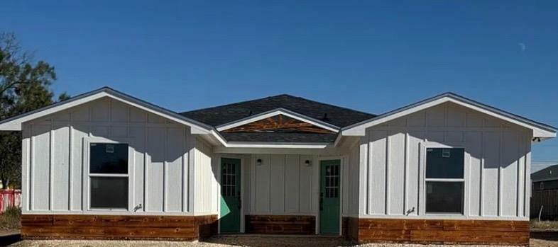 Property Photo: 1212 Roosevelt St TX 76901