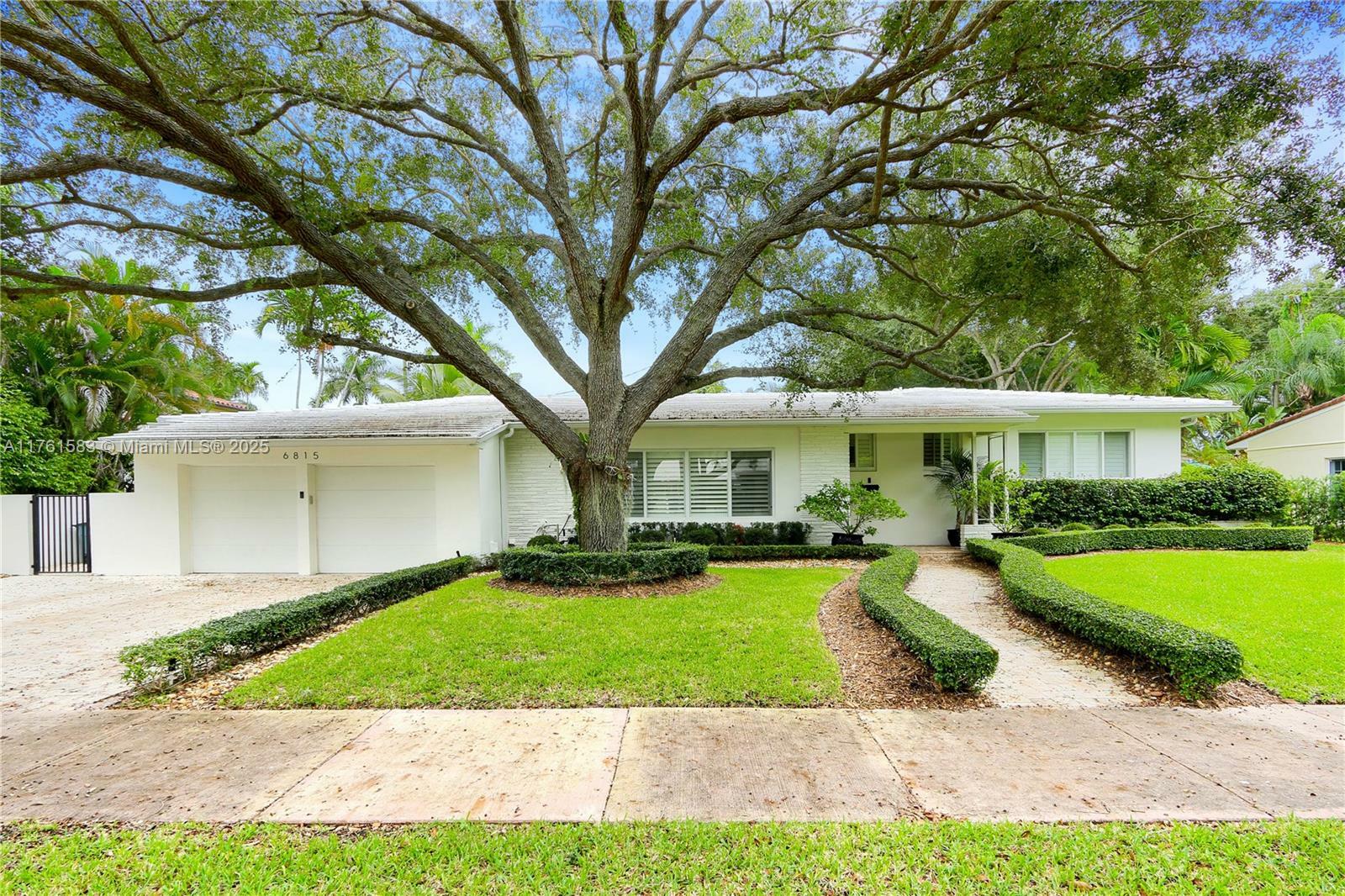 6815 Mindello St  Coral Gables FL 33146 photo