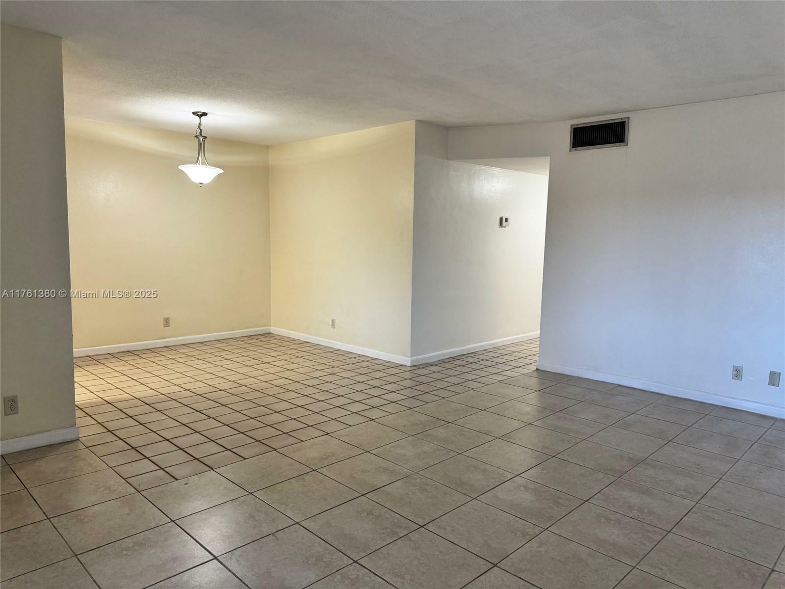 Property Photo:  1701 NW 46th Ave 213  FL 33313 