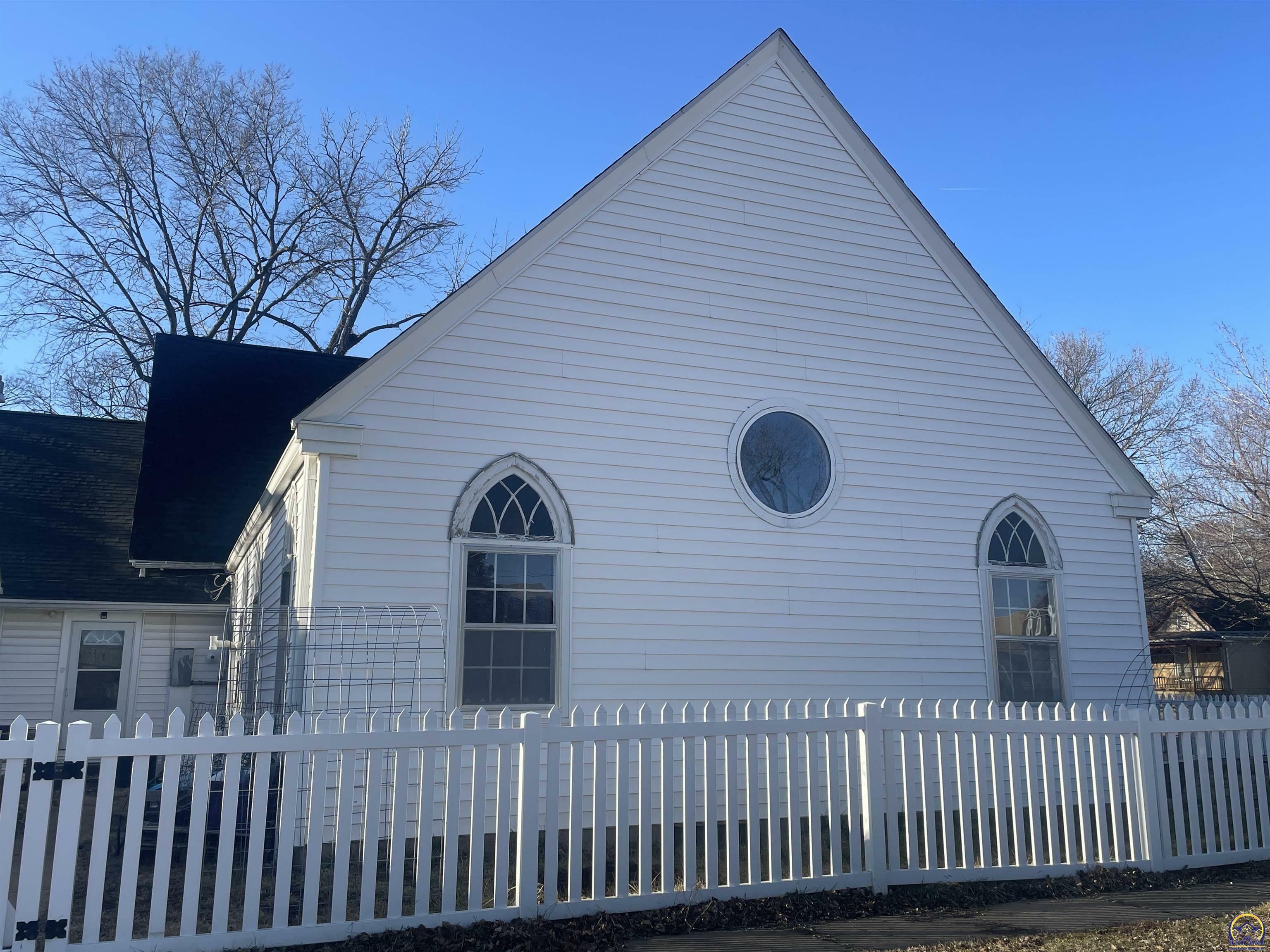 Property Photo: 204 S 2nd St KS 66860