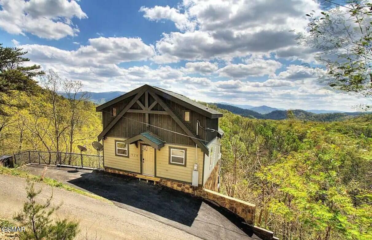 Property Photo: 920 Falcon View Way TN 37862