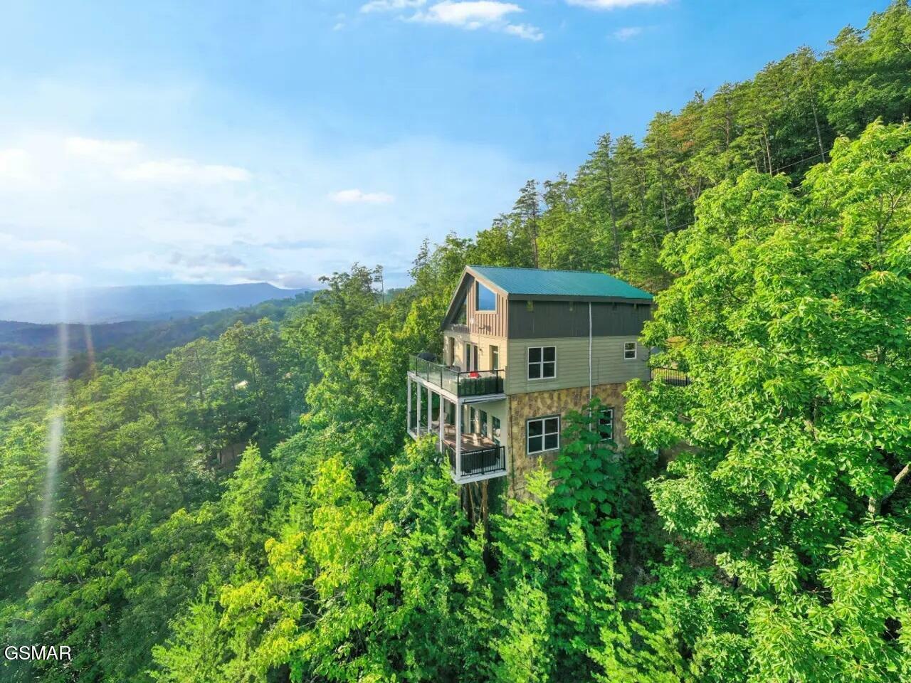 Property Photo: 920 Falcon View Way TN 37862