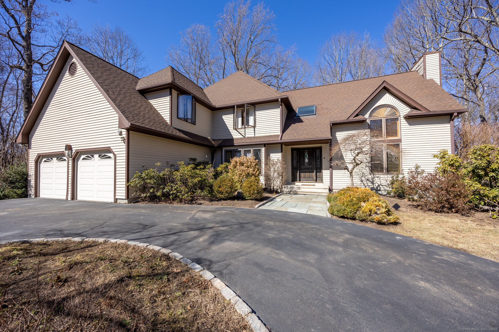 Property Photo: 7 Canterbury Lane CT 06468