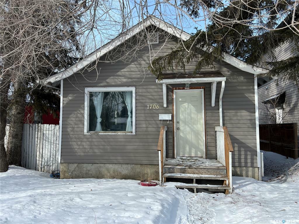 1706 Victoria Avenue  Saskatoon SK S7H 1Z7 photo