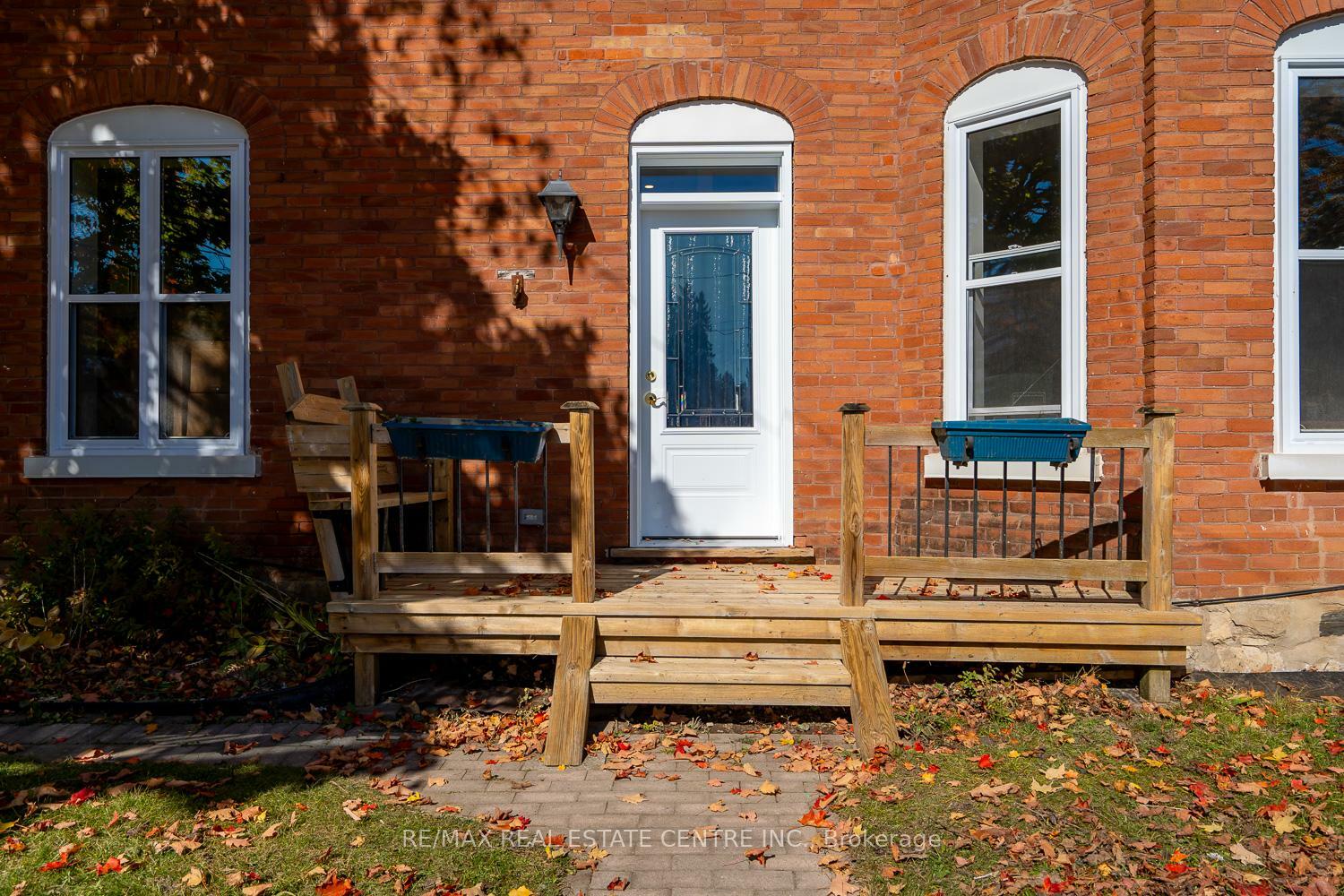 Property Photo: 154 Main Street W ON L0N 1S3