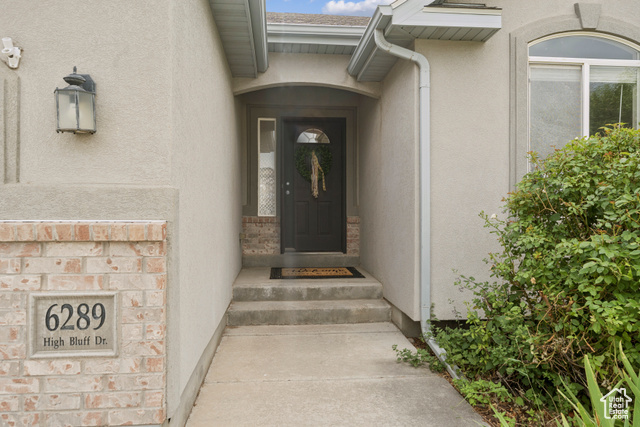 Property Photo: 6289 S High Bluff Dr UT 84118