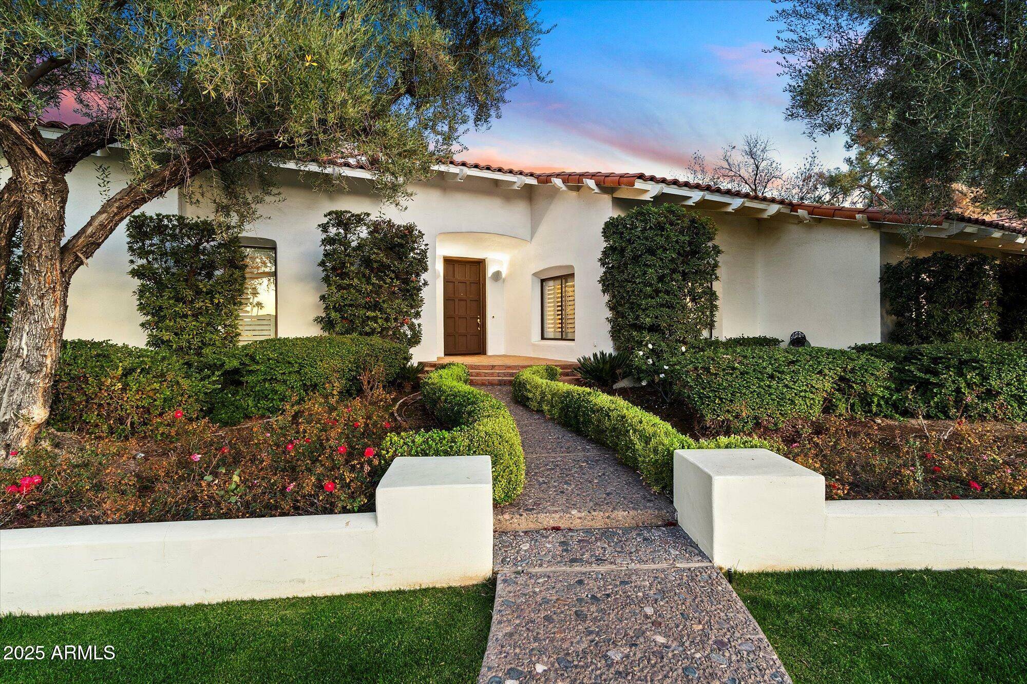 Property Photo: 84 Biltmore Est -- AZ 85016