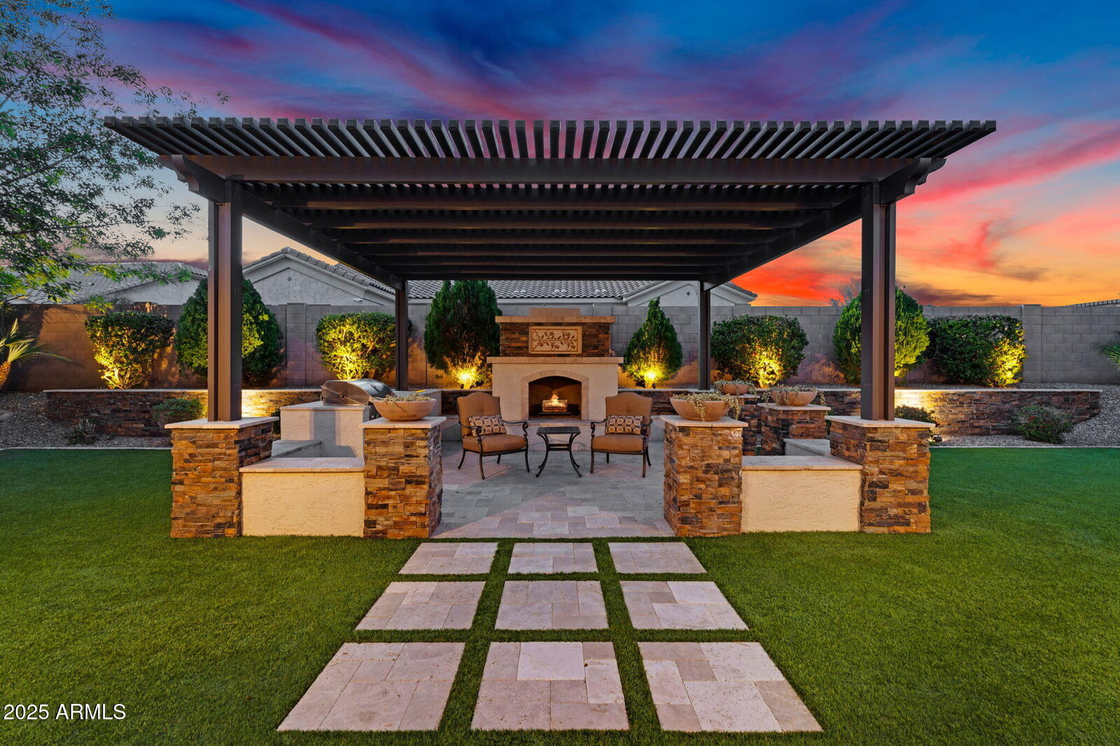 Property Photo: 610 W Tonto Drive AZ 85248