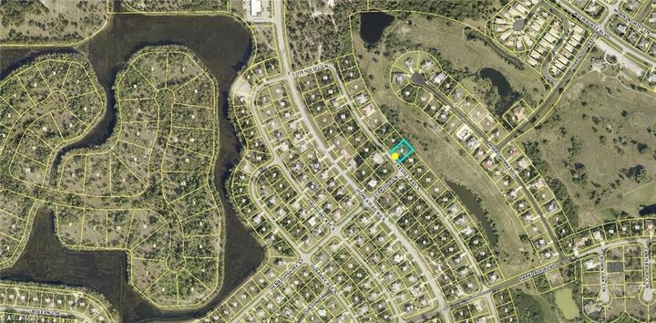 Property Photo: 651 Creuset Ave S FL 33974