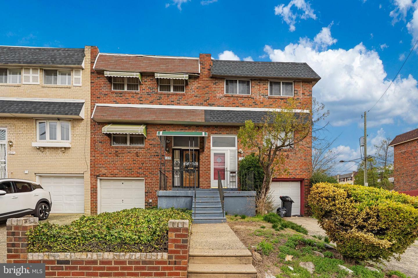 1215 W Master Street  Philadelphia PA 19122 photo