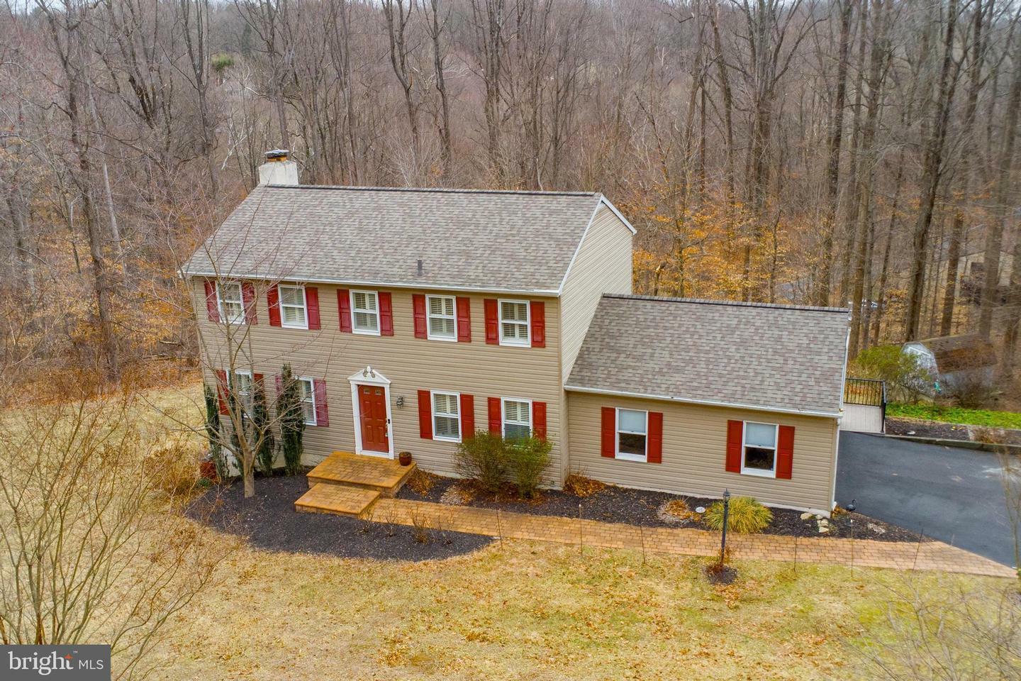 Property Photo:  121 Ridgewood Circle  PA 19335 