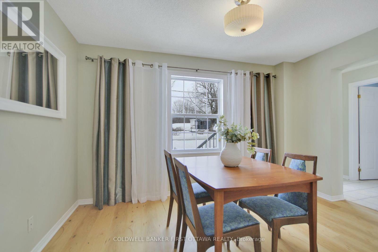 Property Photo:  173 Rideau Street  ON K7H 3C7 