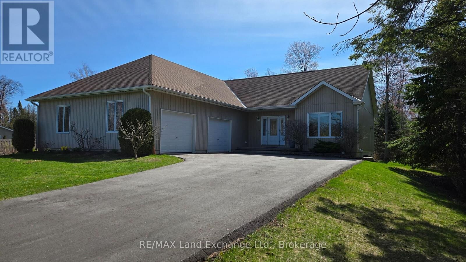 Property Photo: 282 Huron Road ON N2Z 2X3