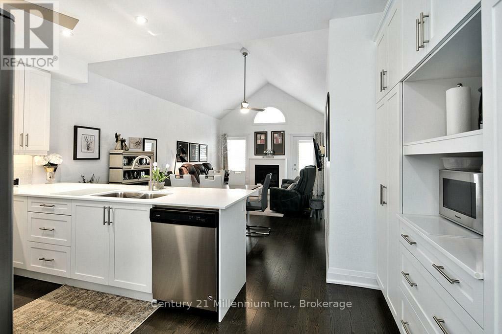 Photo de la propriété: 26 Kari Crescent 29 ON L9Z 0Z6