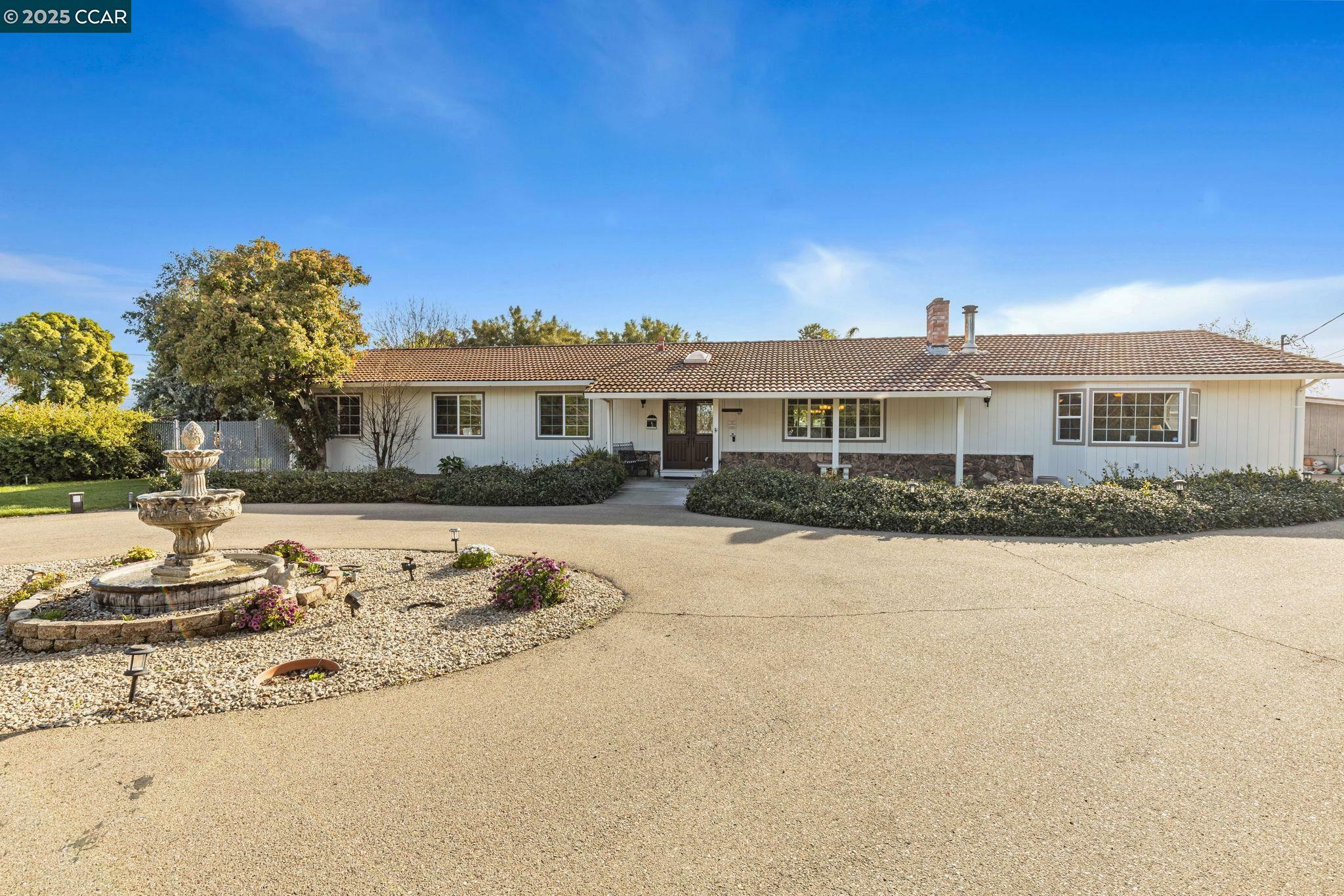 Property Photo: 2571 Anderson Ln CA 94513