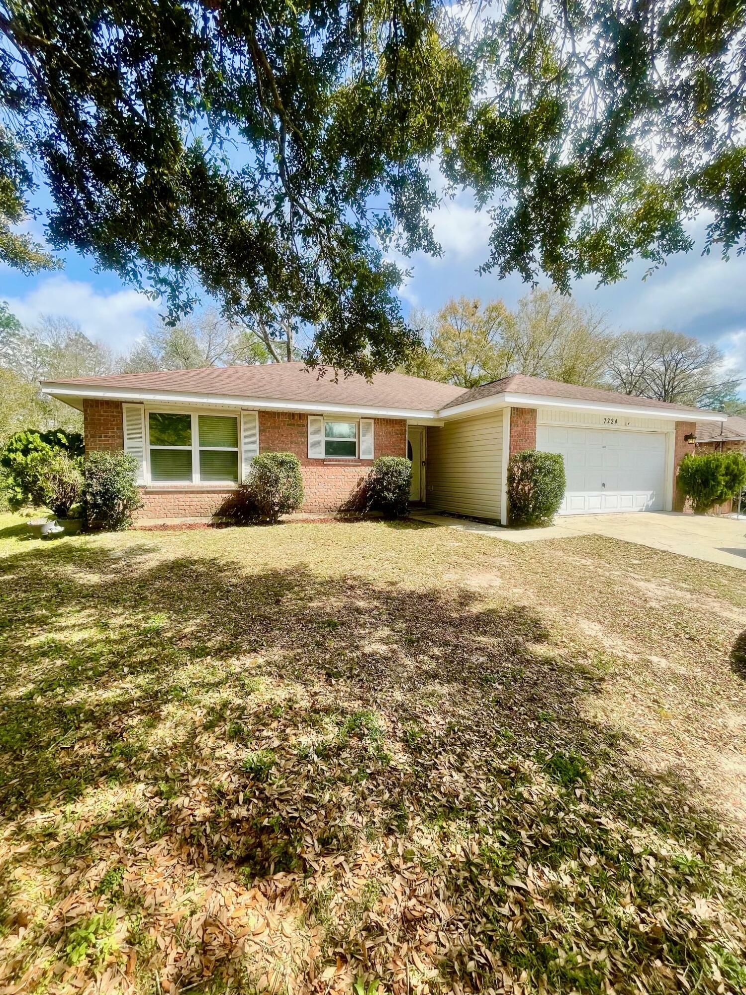 Property Photo:  7224 Birdie Lane  FL 32570 