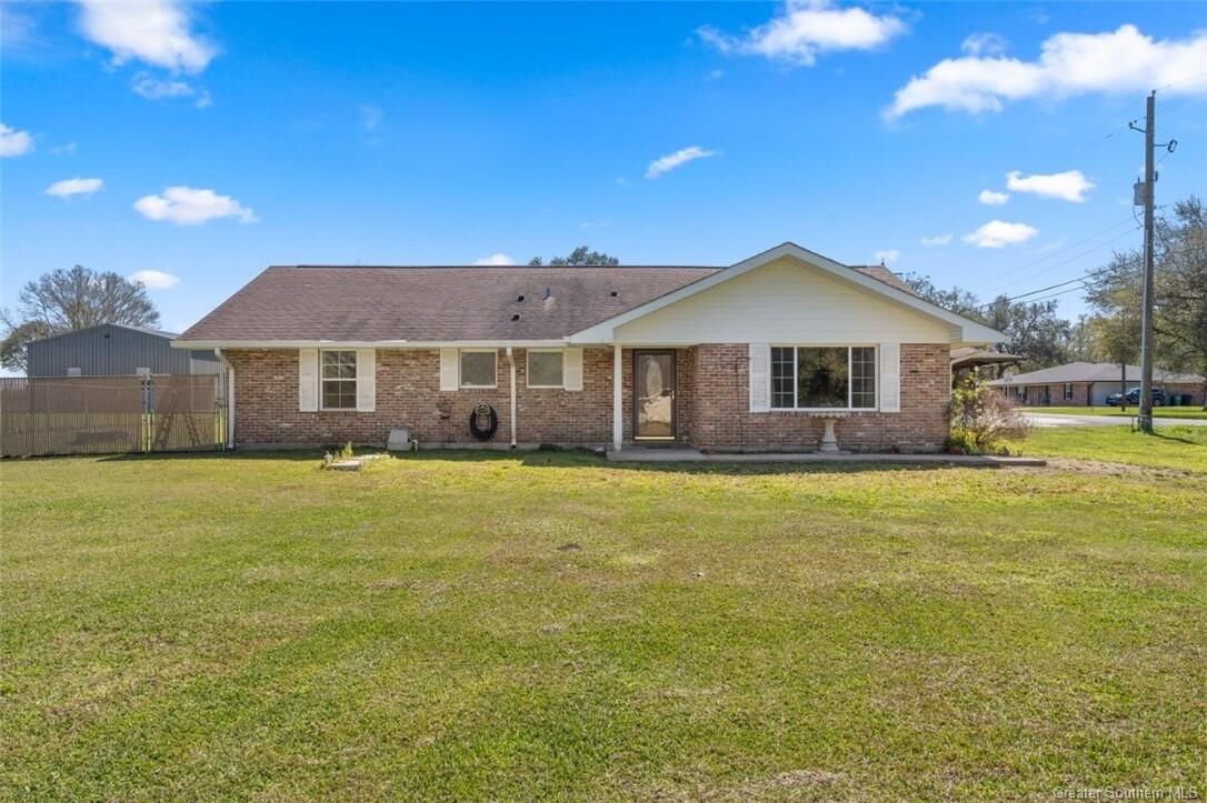 Property Photo:  5809 Kingsbury Drive  LA 70607 