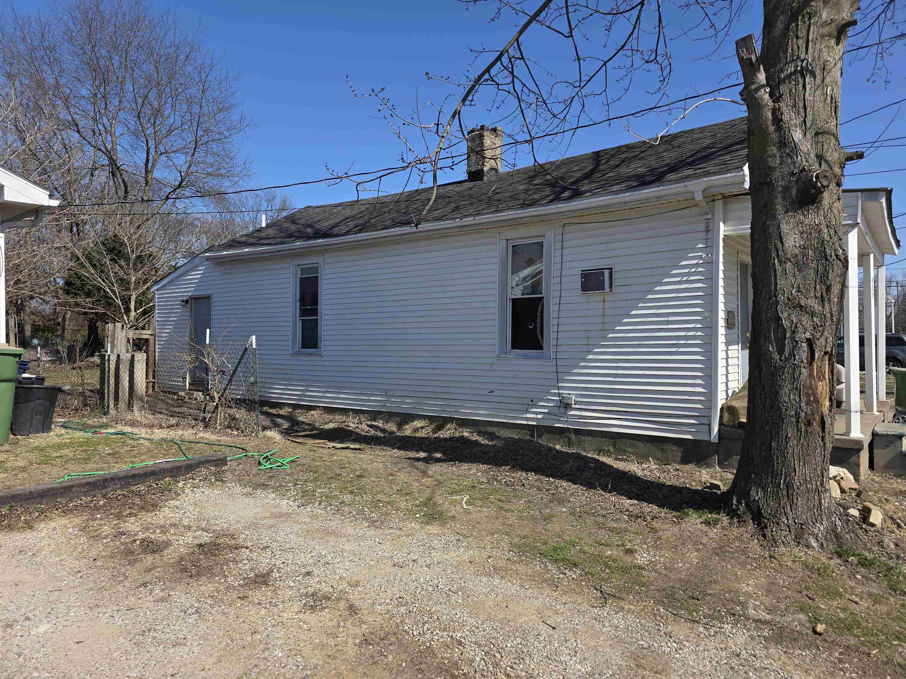 Property Photo:  429 6th Street    