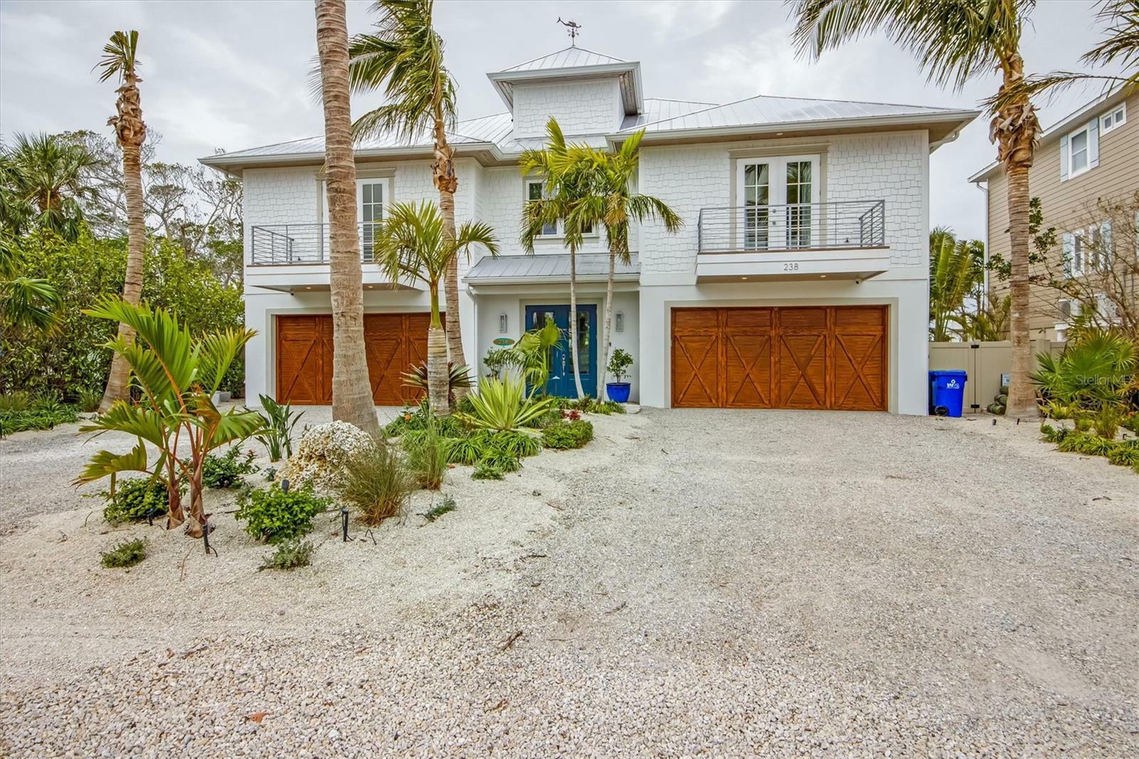 Property Photo: 238 Oak Avenue FL 34216