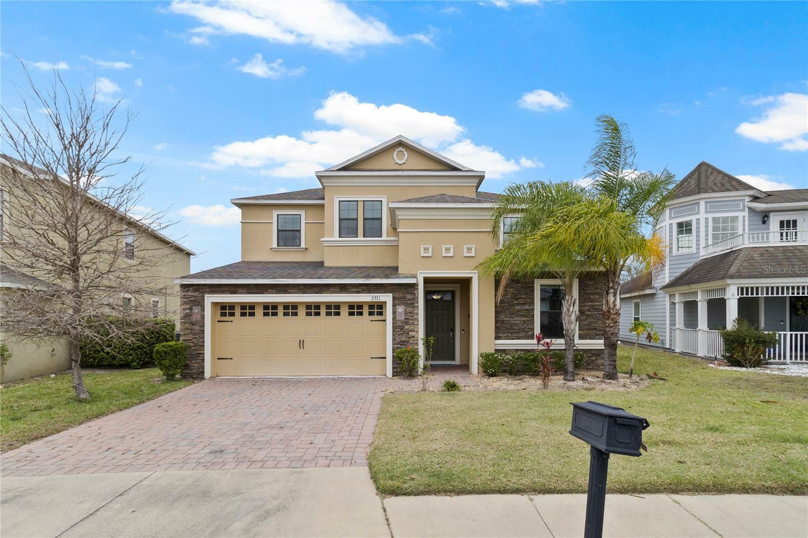 Property Photo:  2371 Victoria Drive  FL 33837 