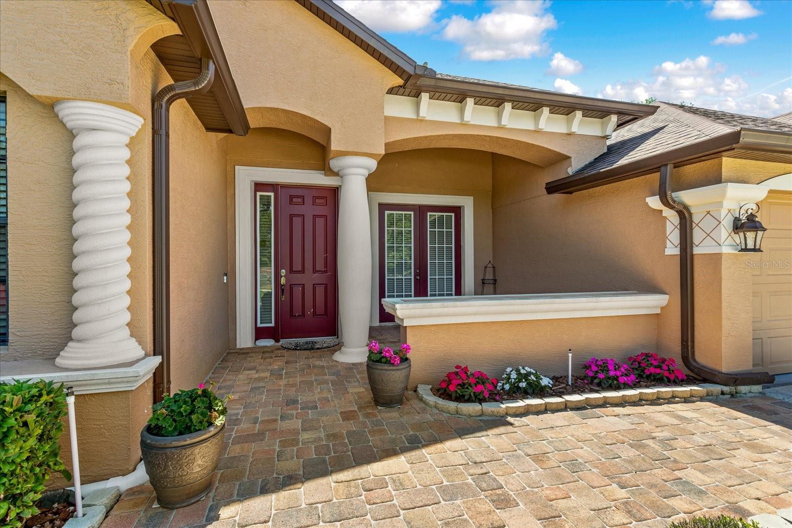 Property Photo: 755 Country Charm Circle FL 32765