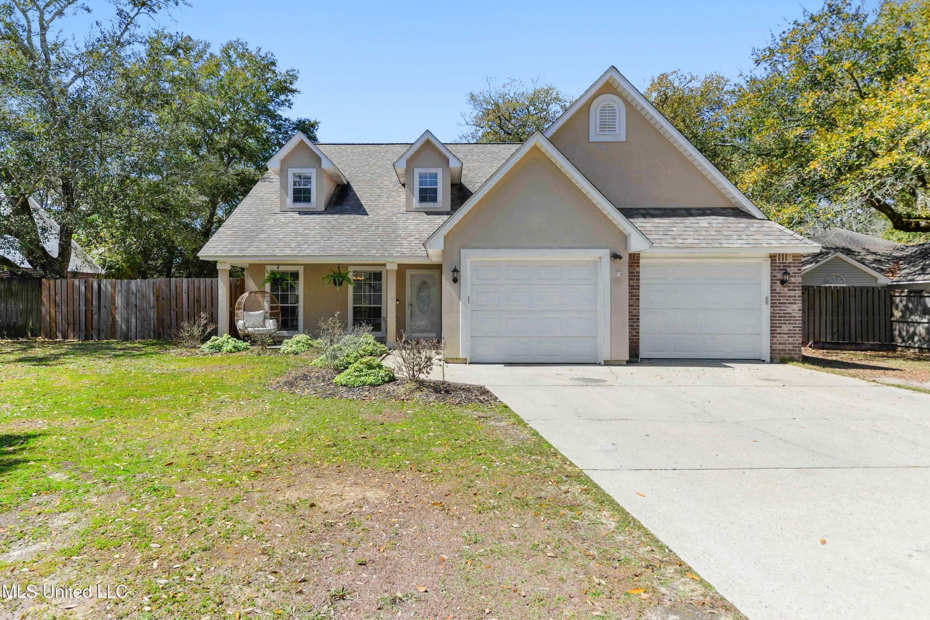 Property Photo:  1817 Burnt Oak Drive  MS 39564 