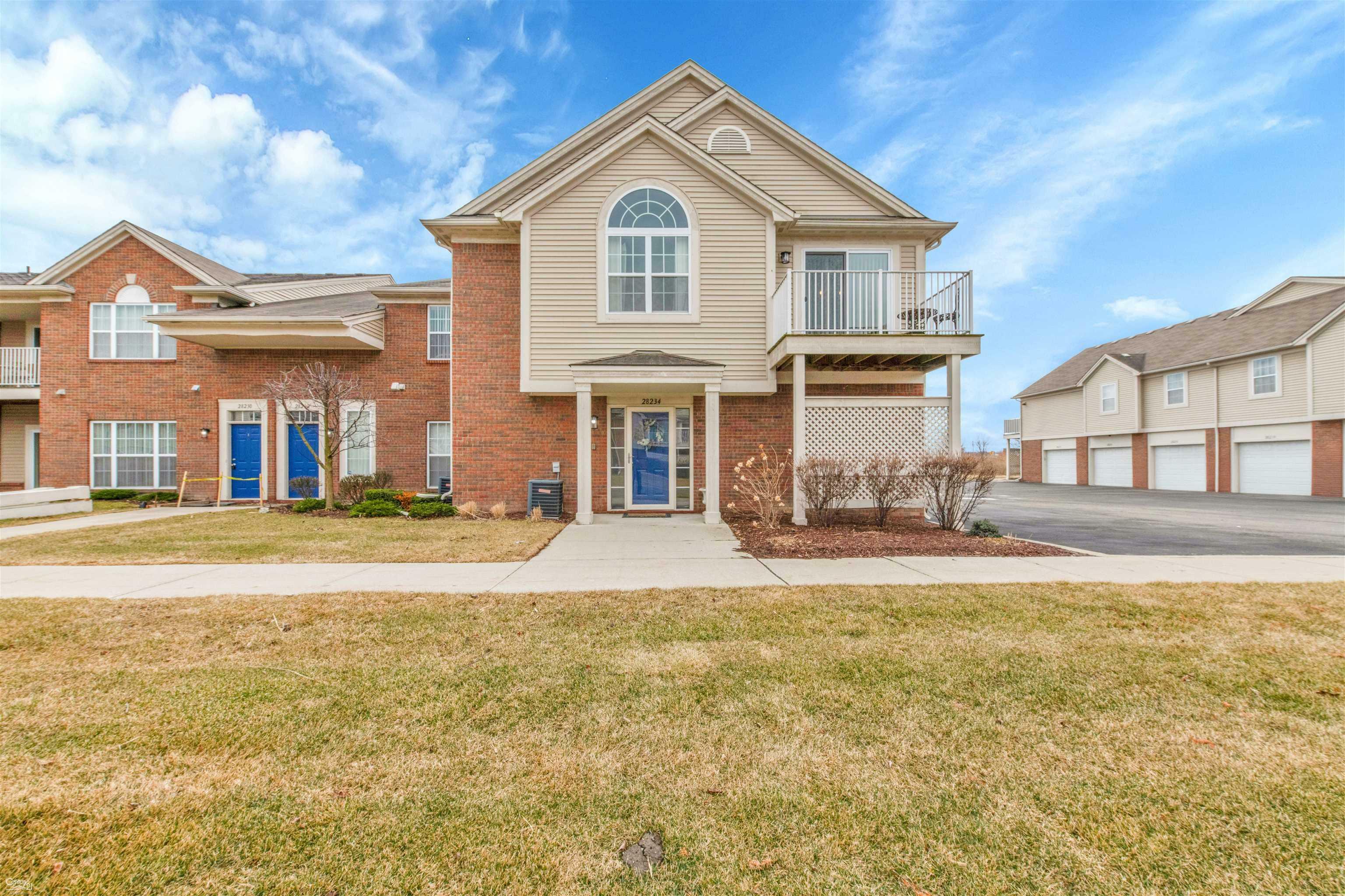 Property Photo: 28234 S Pointe Lane MI 48051