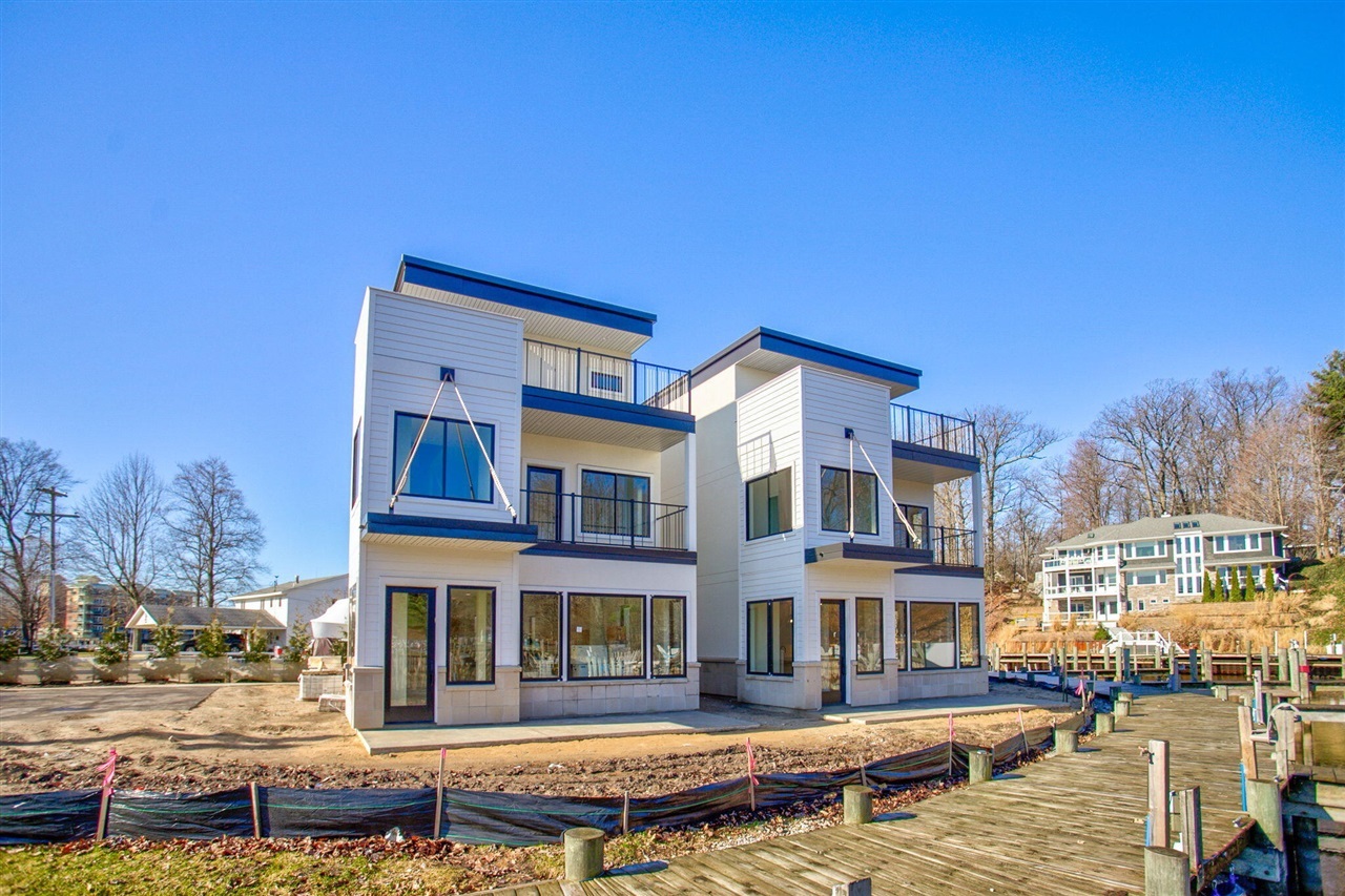 Property Photo:  1 N Bailey Avenue #1  MI 49090 