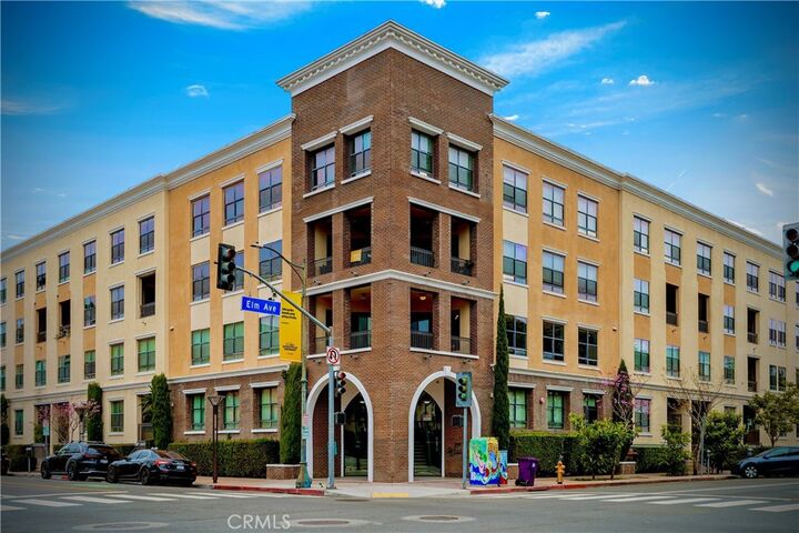 Property Photo: 395 E. 4th 25 CA 90802