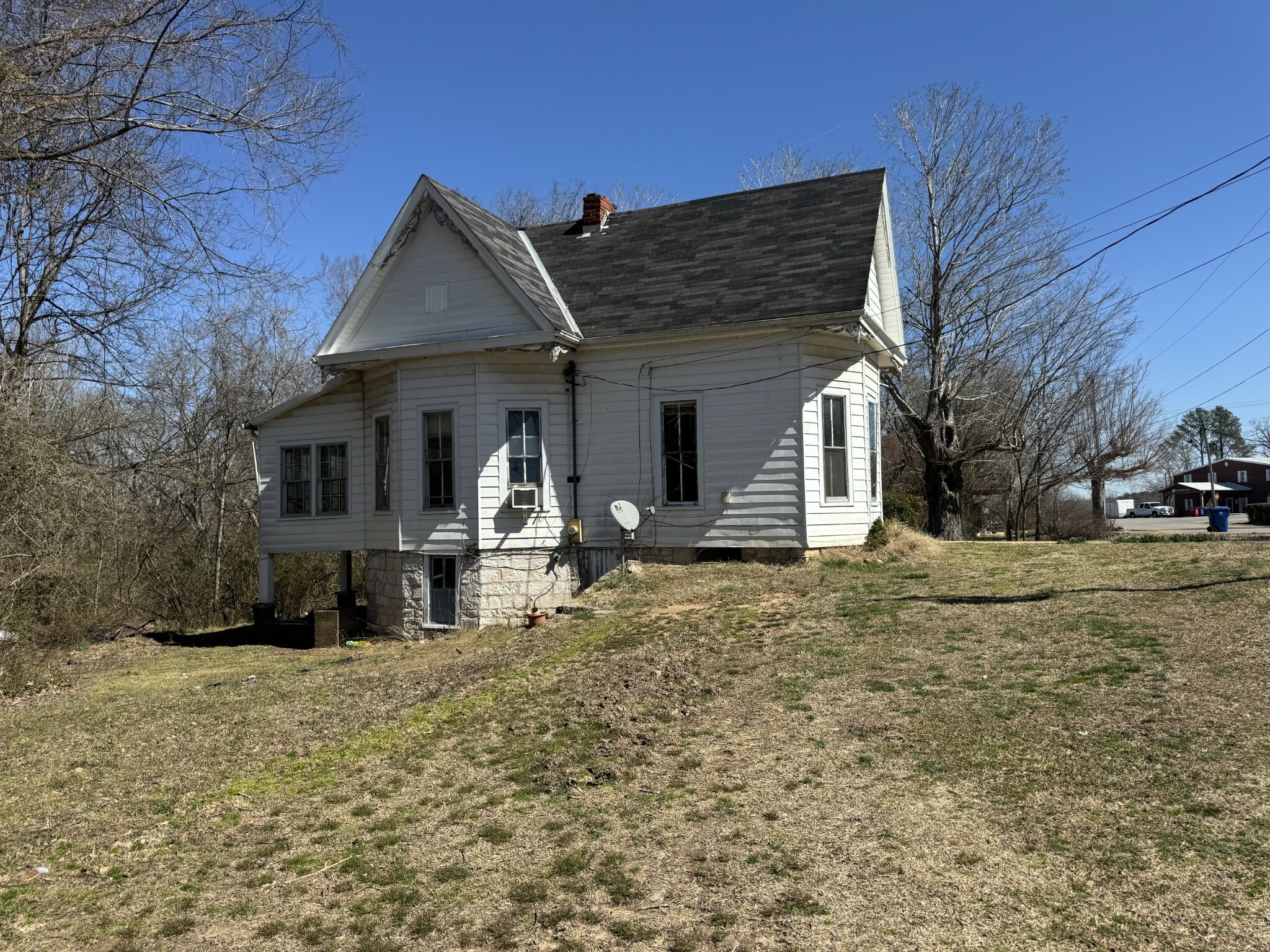 Property Photo:  185 Church St  TN 37058 