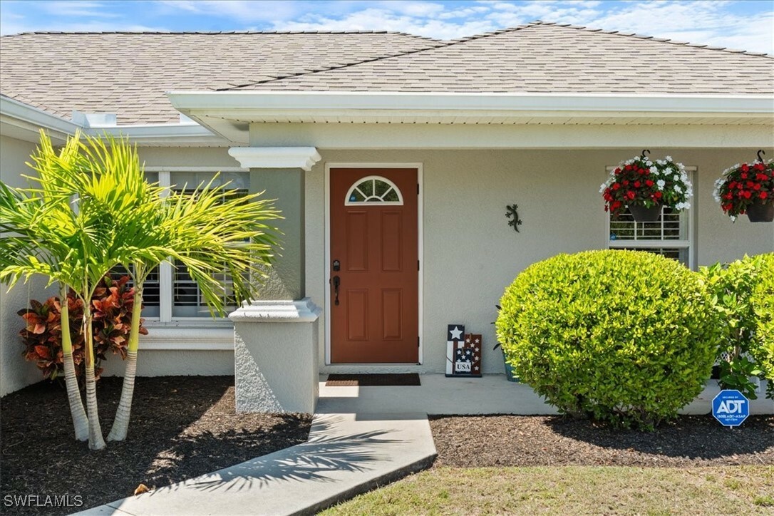 Property Photo:  339 Parkdale Boulevard  FL 33974 