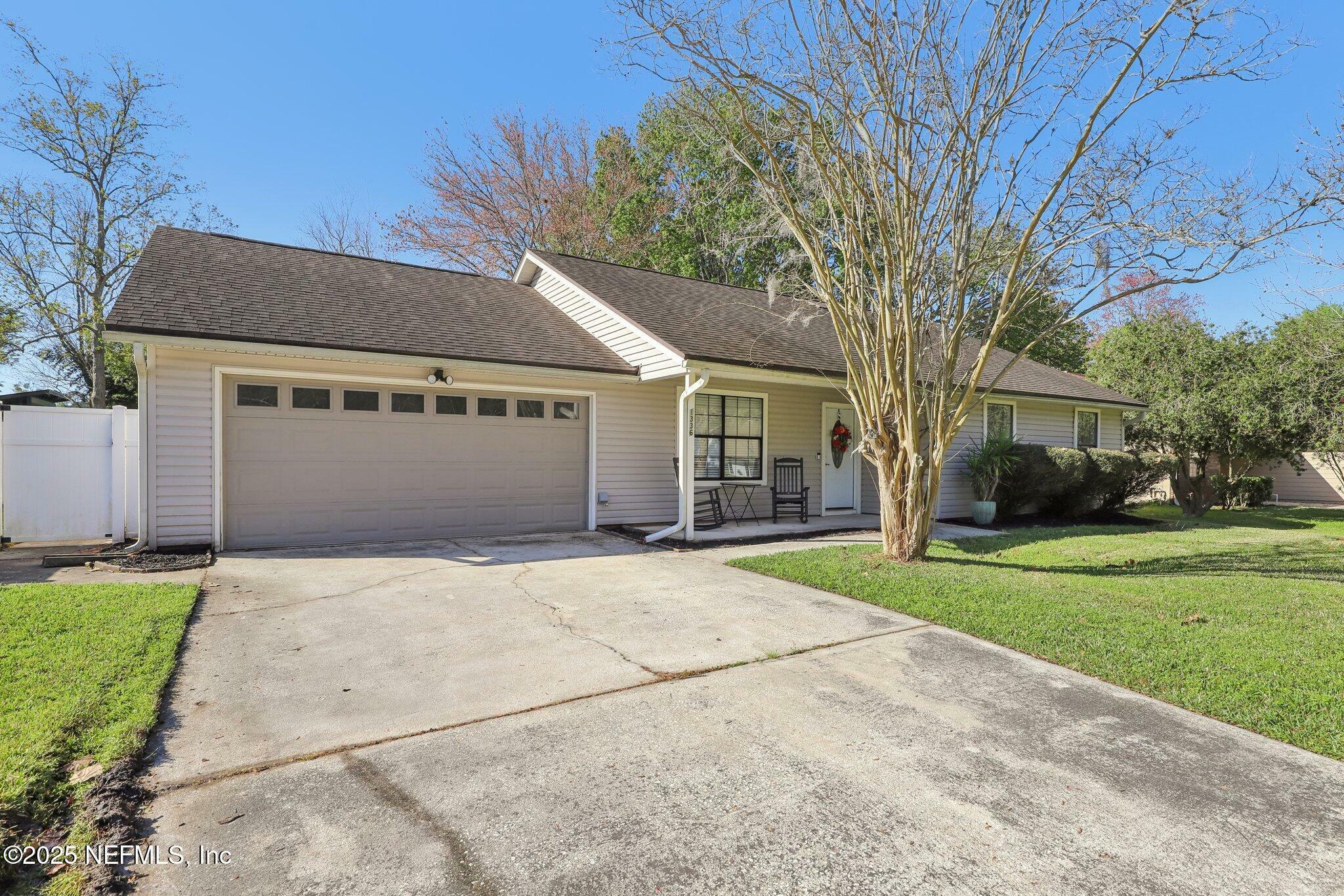 Property Photo:  1336 Bee Street  FL 32065 