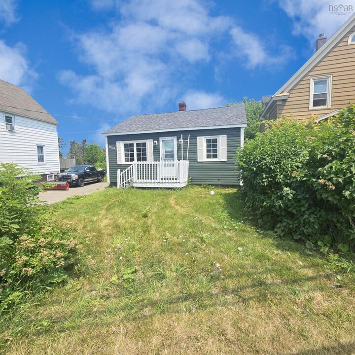 Property Photo:  815 Upper Prince Street  NS B1P 5N4 