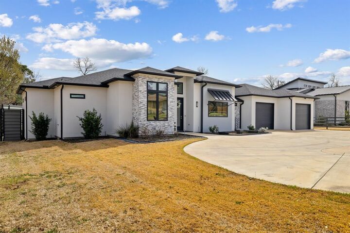 Property Photo:  1515 N Fielder Road  TX 76012 