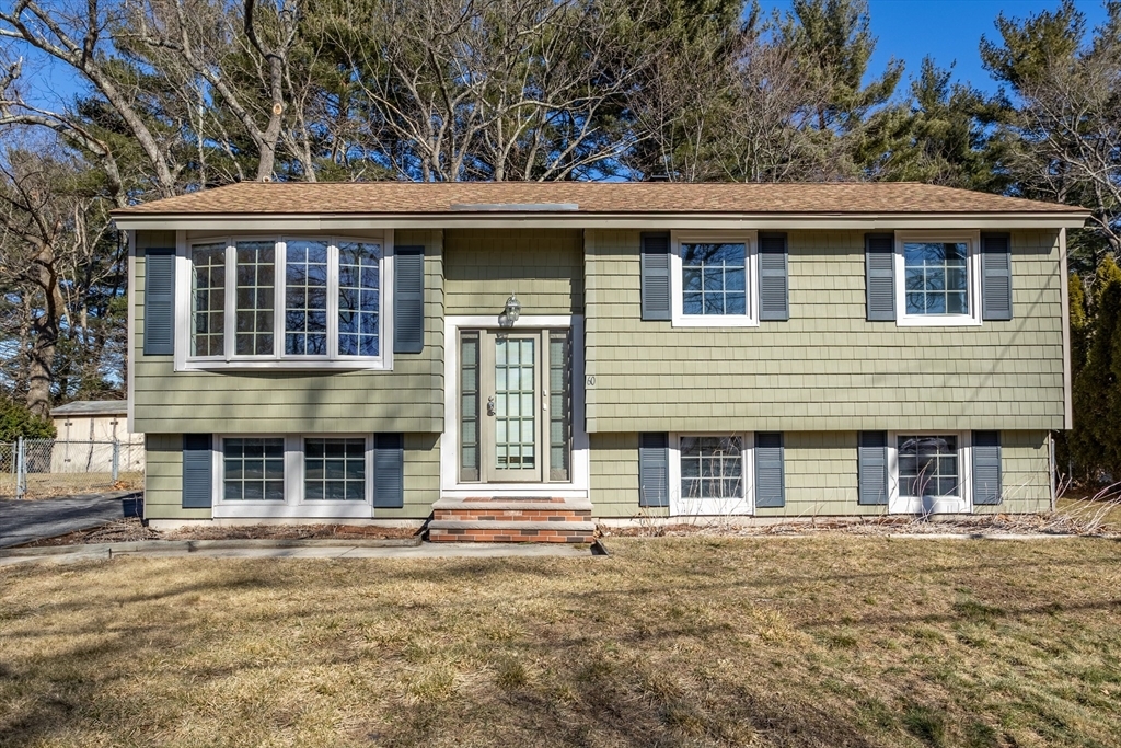 Property Photo: 60 Newport Dr MA 01886