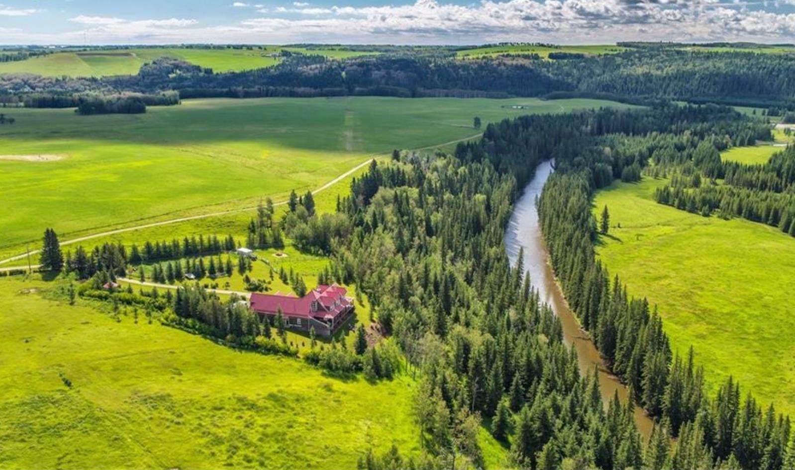 Photo de la propriété: 30070 Range Road 51 AB T0M 0R0