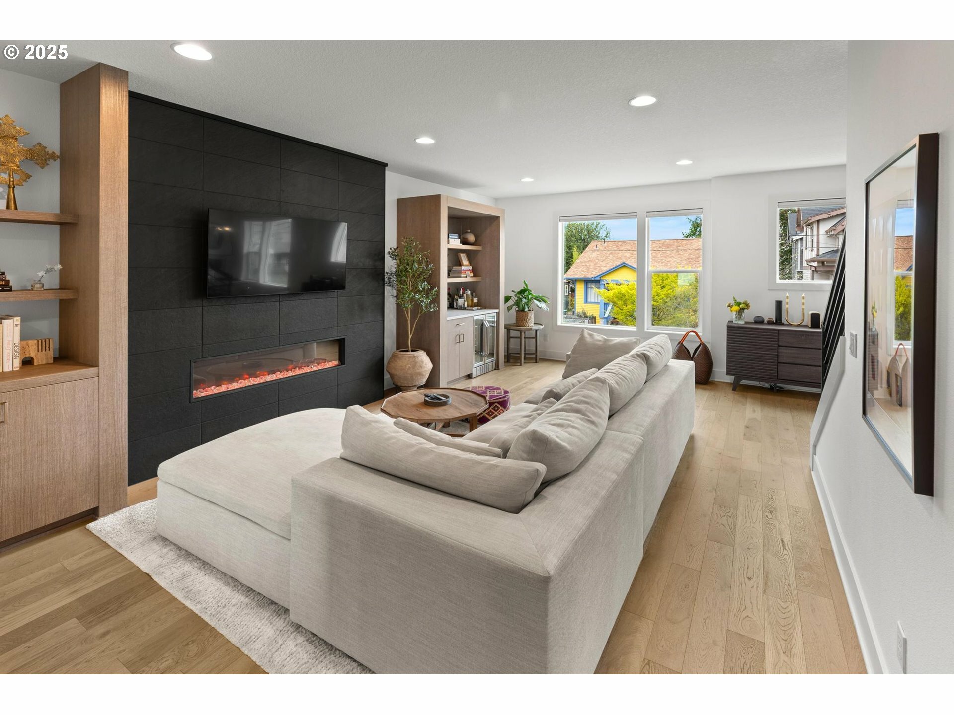 Property Photo: 670 NE Webster St OR 97211