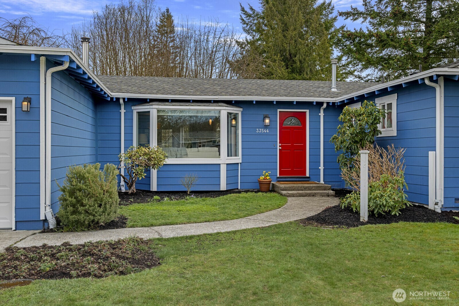 Property Photo: 33544 SE 44th Lane WA 98024