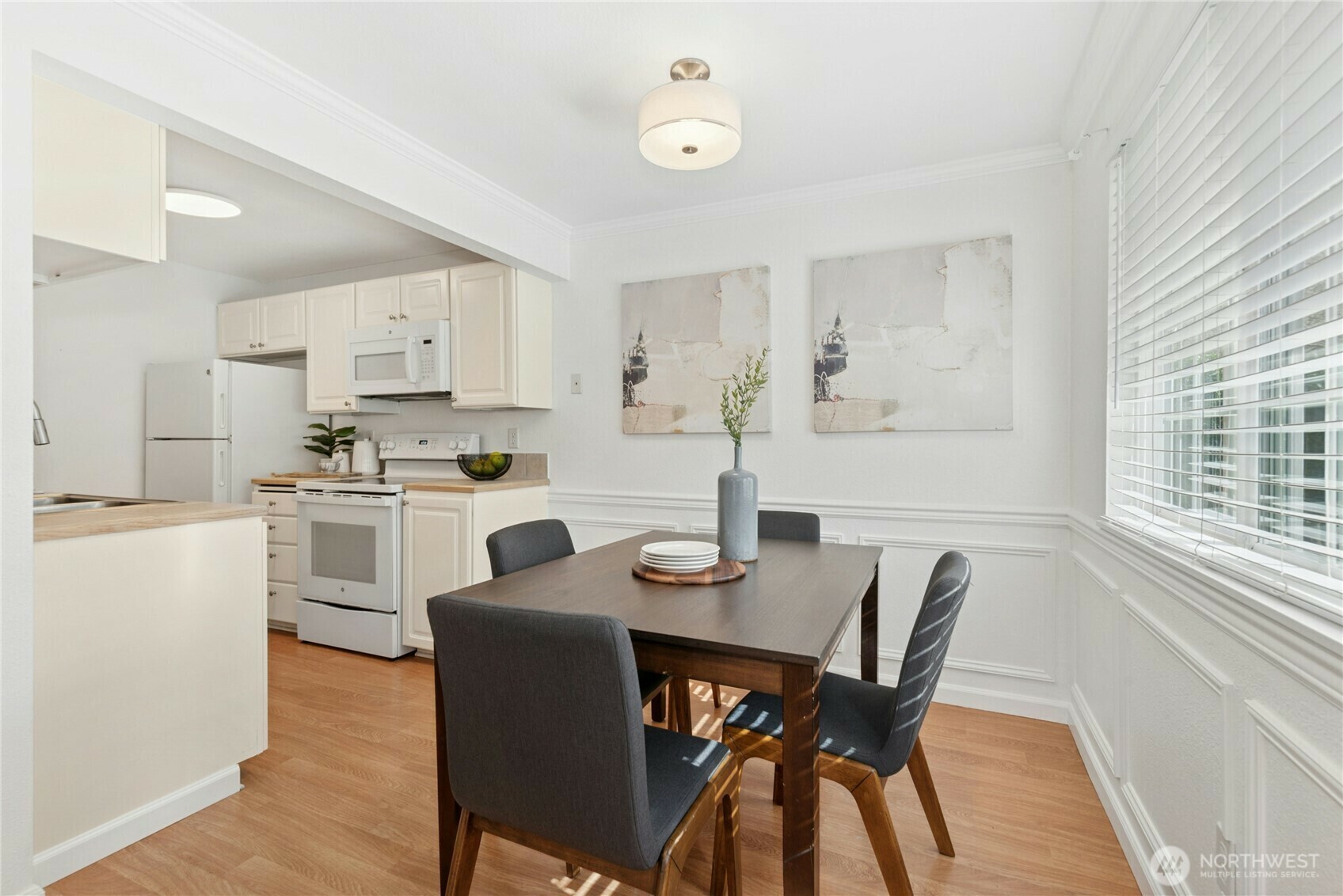 Property Photo: 14200 NE 171st Street H101 WA 98072