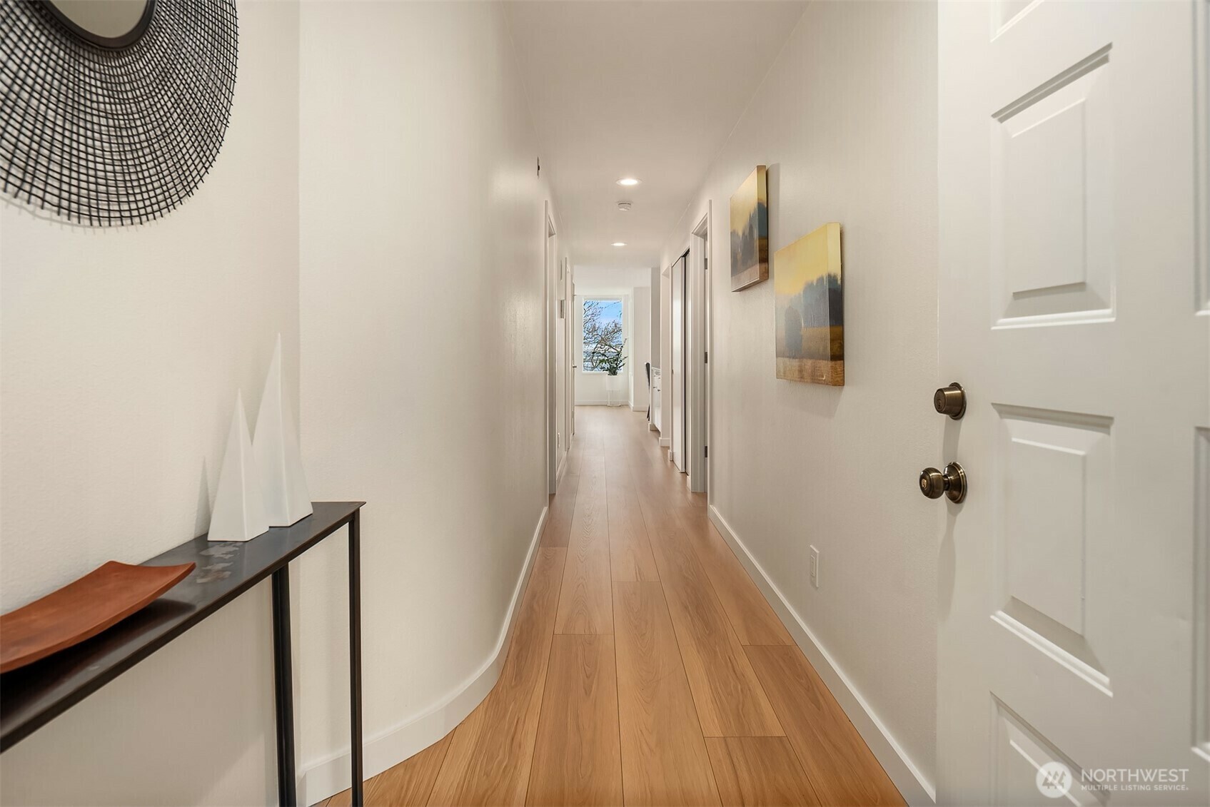 Property Photo: 666 W Olympic Place 202 WA 98119