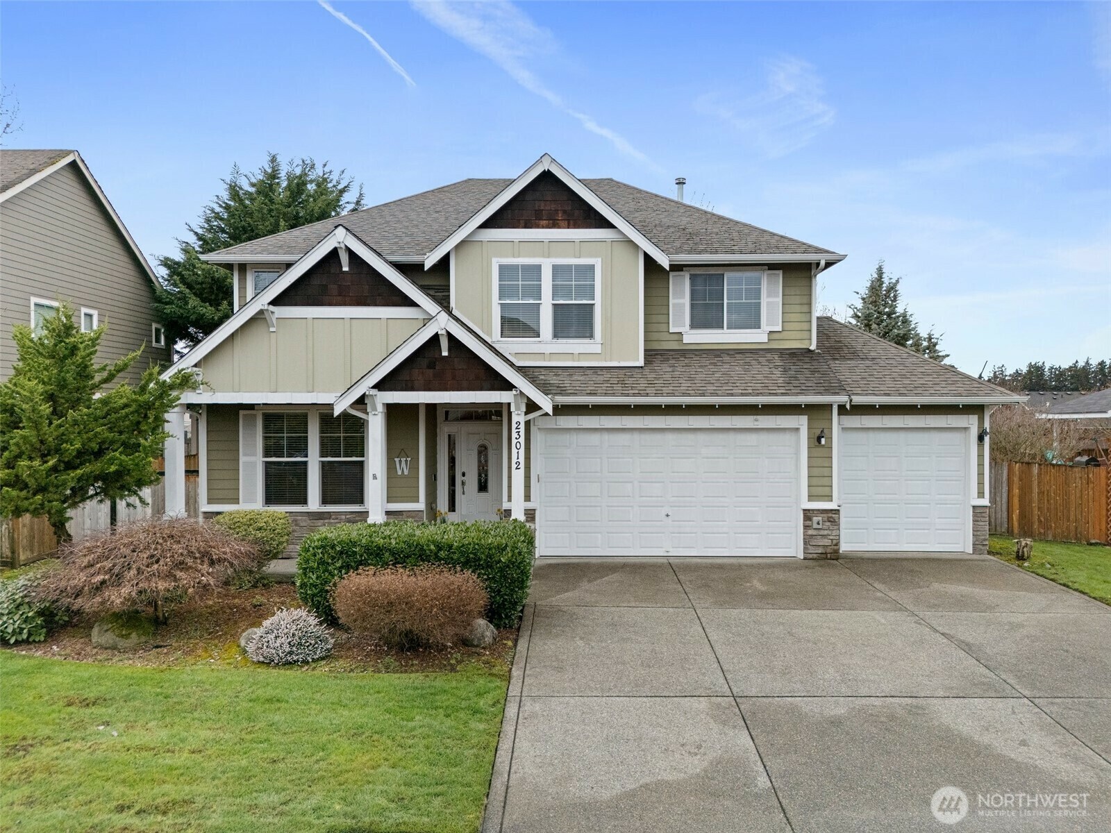 Property Photo: 23012 82nd Avenue Ct E WA 98338