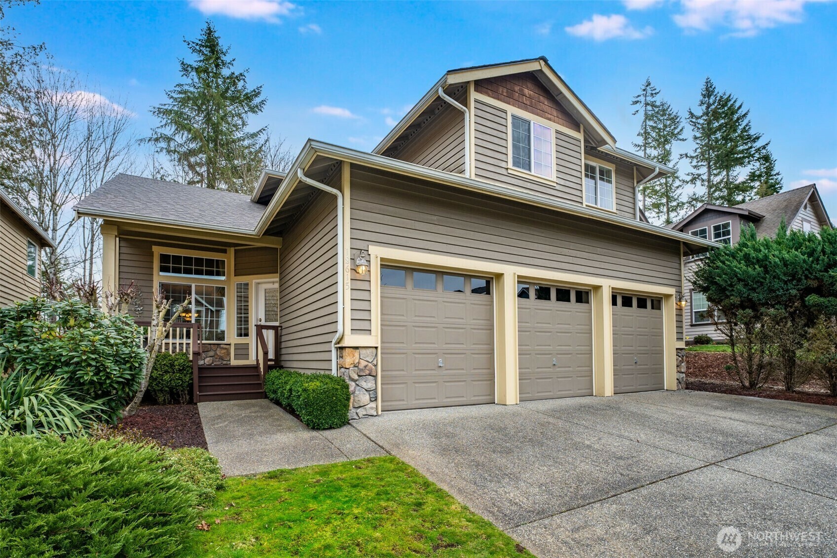 Property Photo:  18615 SE 13th Drive SE  WA 98012 