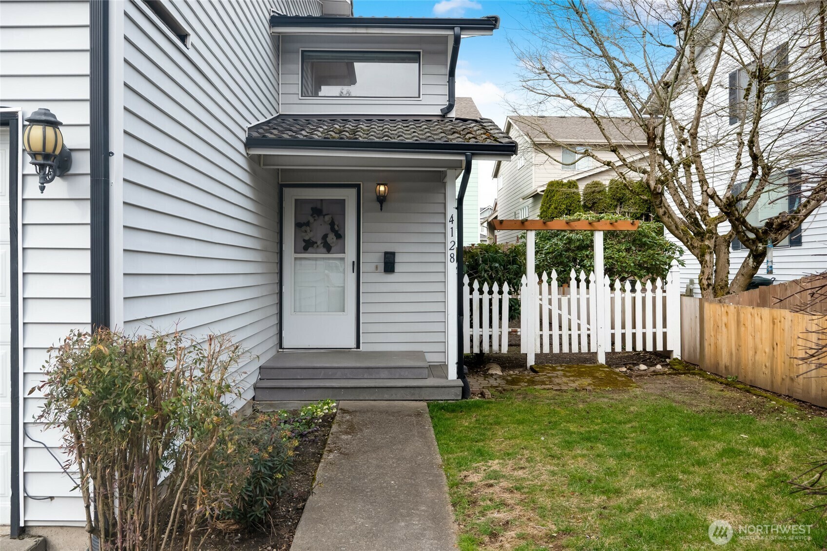 Property Photo:  4128 NE 5th Street 4128  WA 98059 