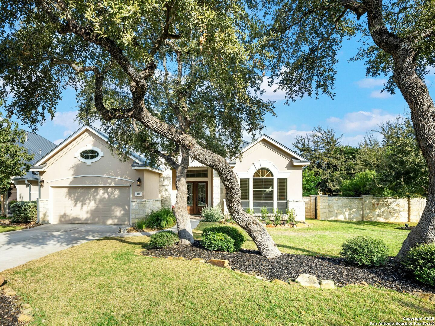 Property Photo: 110 Hampton Way TX 78249