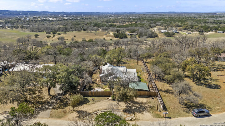 Property Photo:  541 Robindale  TX 78003 