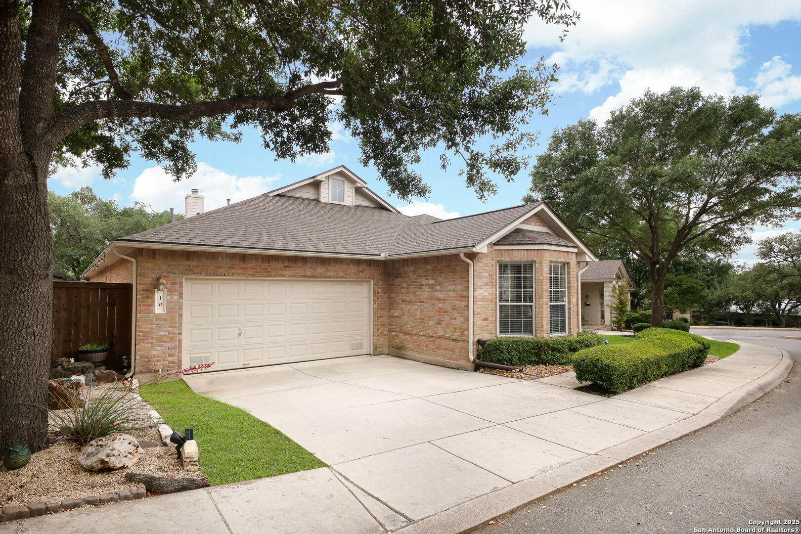 Property Photo: 10 Amber Forest TX 78232