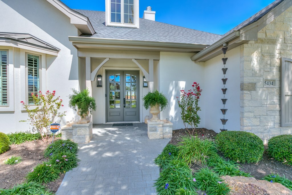 Property Photo: 5434 Enclave Ct TX 76904