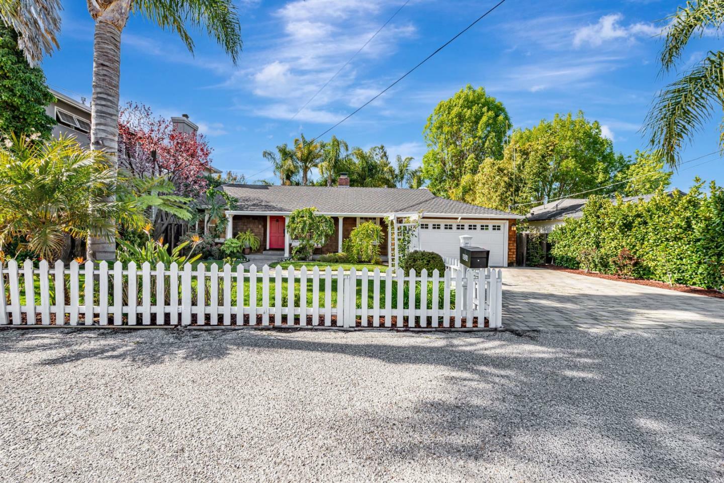 Property Photo:  1824 Hull Avenue  CA 94061 